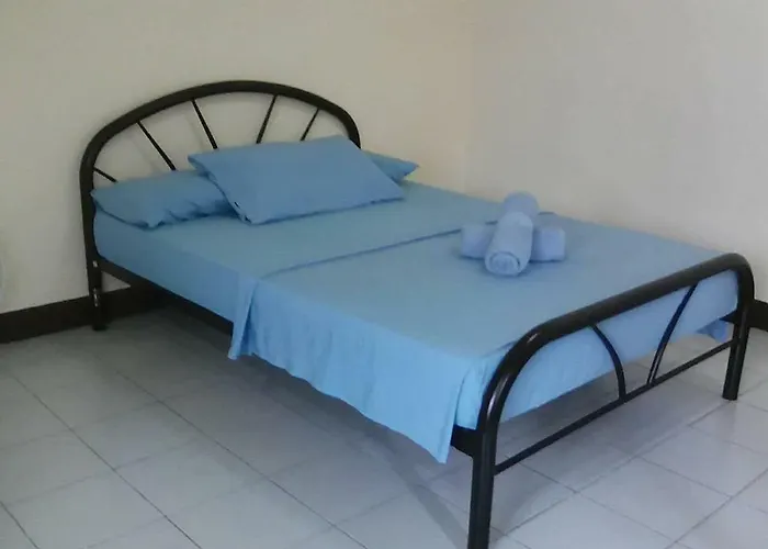 Js3 Studio Apartments (Adults Only)